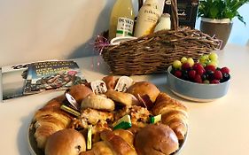 The Seaview Apartment - Margate Beach - By Goldex Coastal Breaks